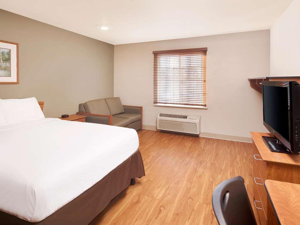 Extended Stay America Select Suites - Tallahassee - East Room photo