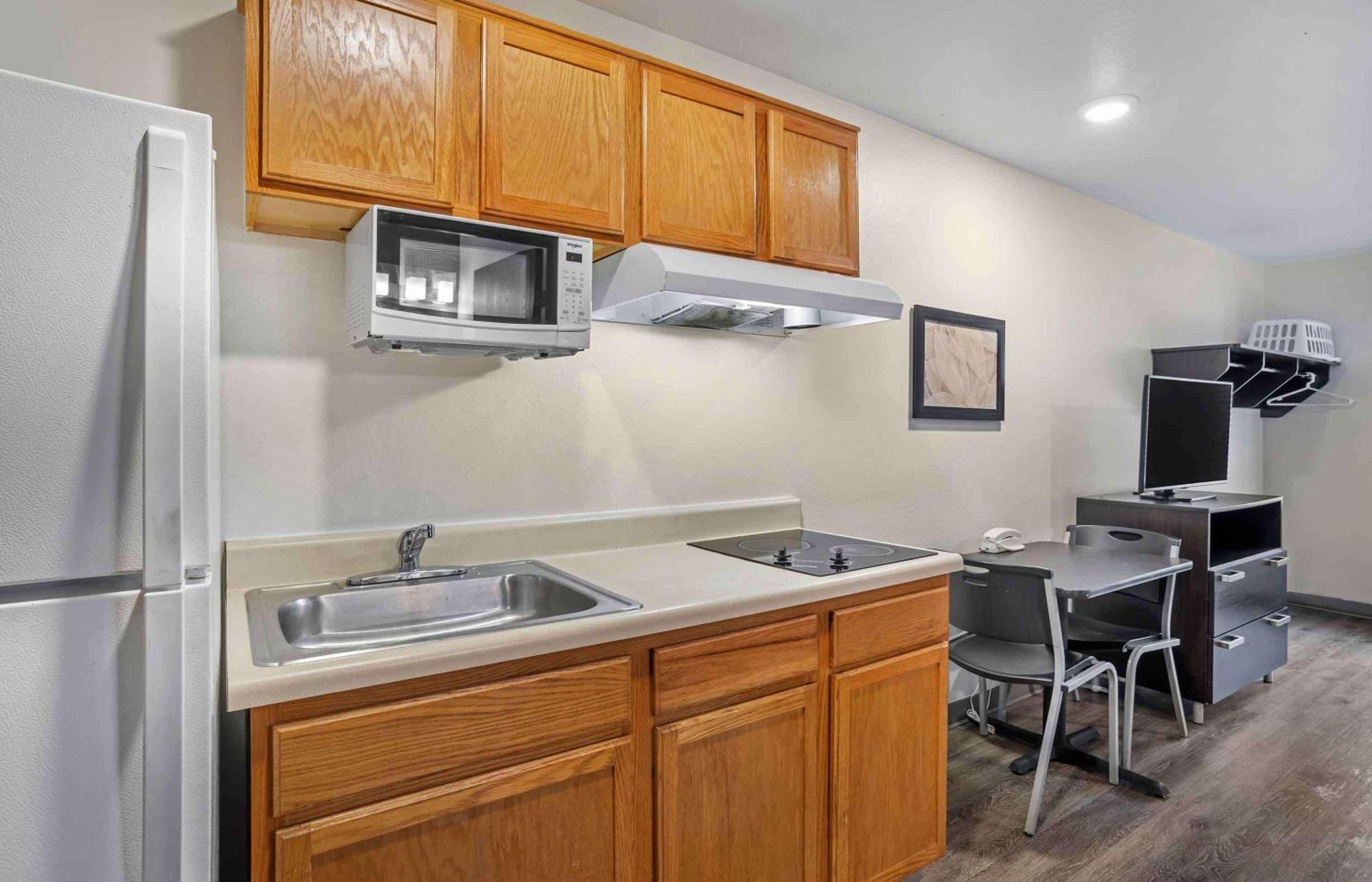 Extended Stay America Select Suites - Tallahassee - East Exterior photo