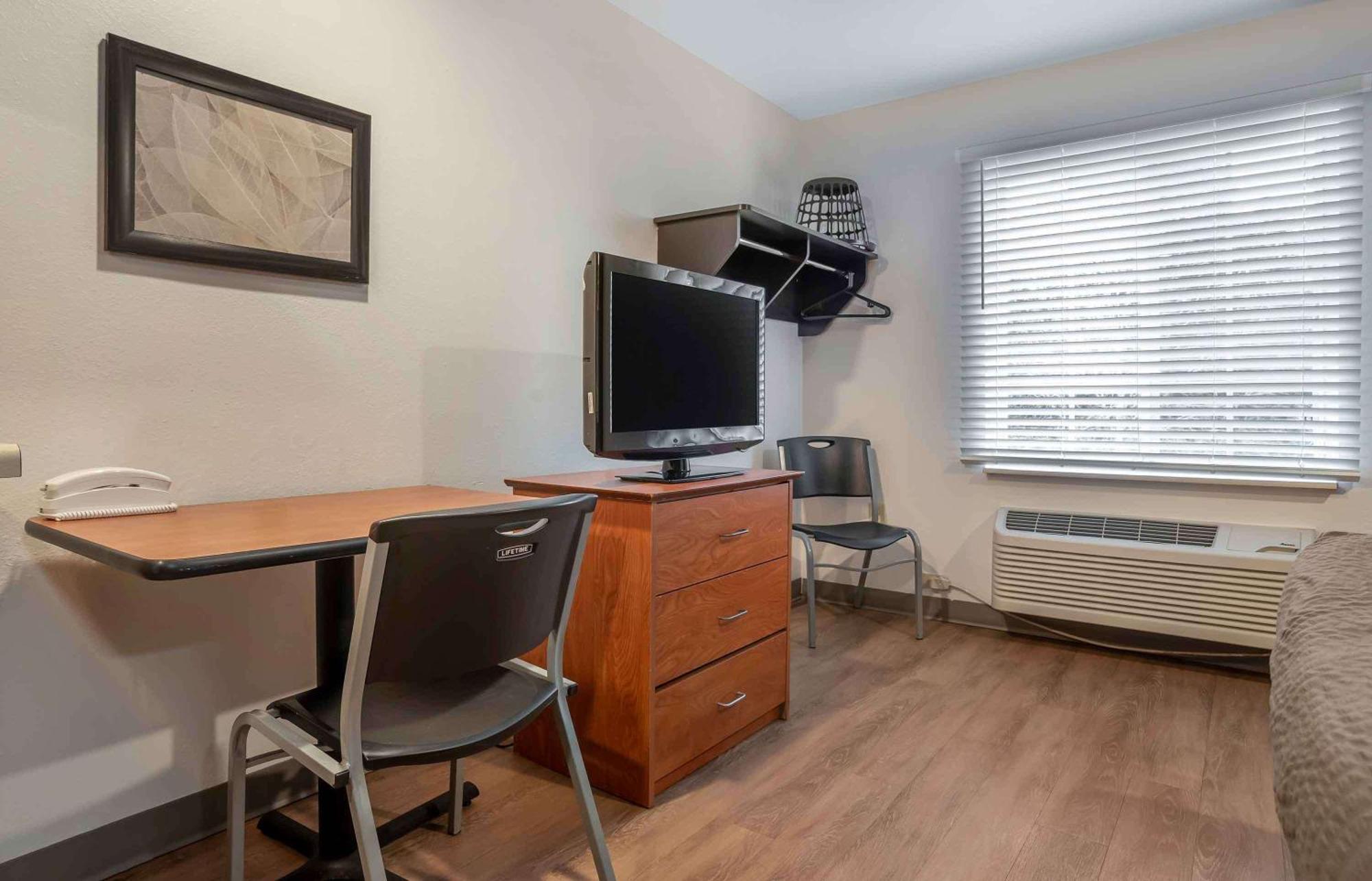 Extended Stay America Select Suites - Tallahassee - East Exterior photo